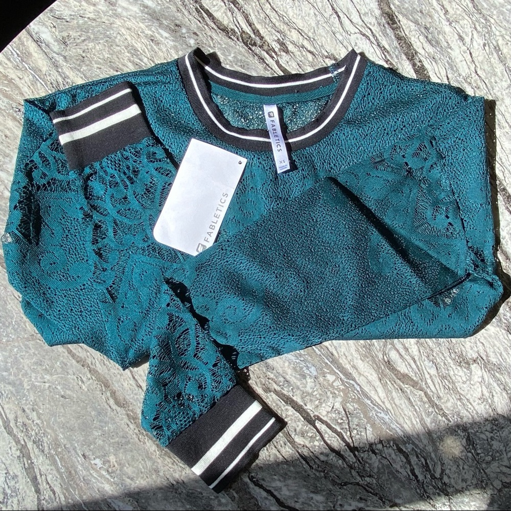 NWOT Fabletics Sophie Green Lace Top